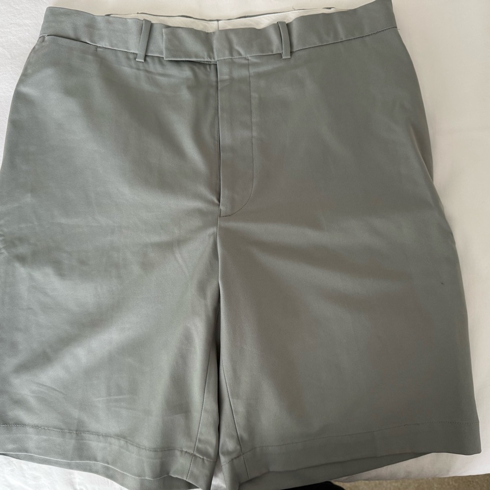 Ralph Lauren Men's Light Gray Golf Flat Front Shorts